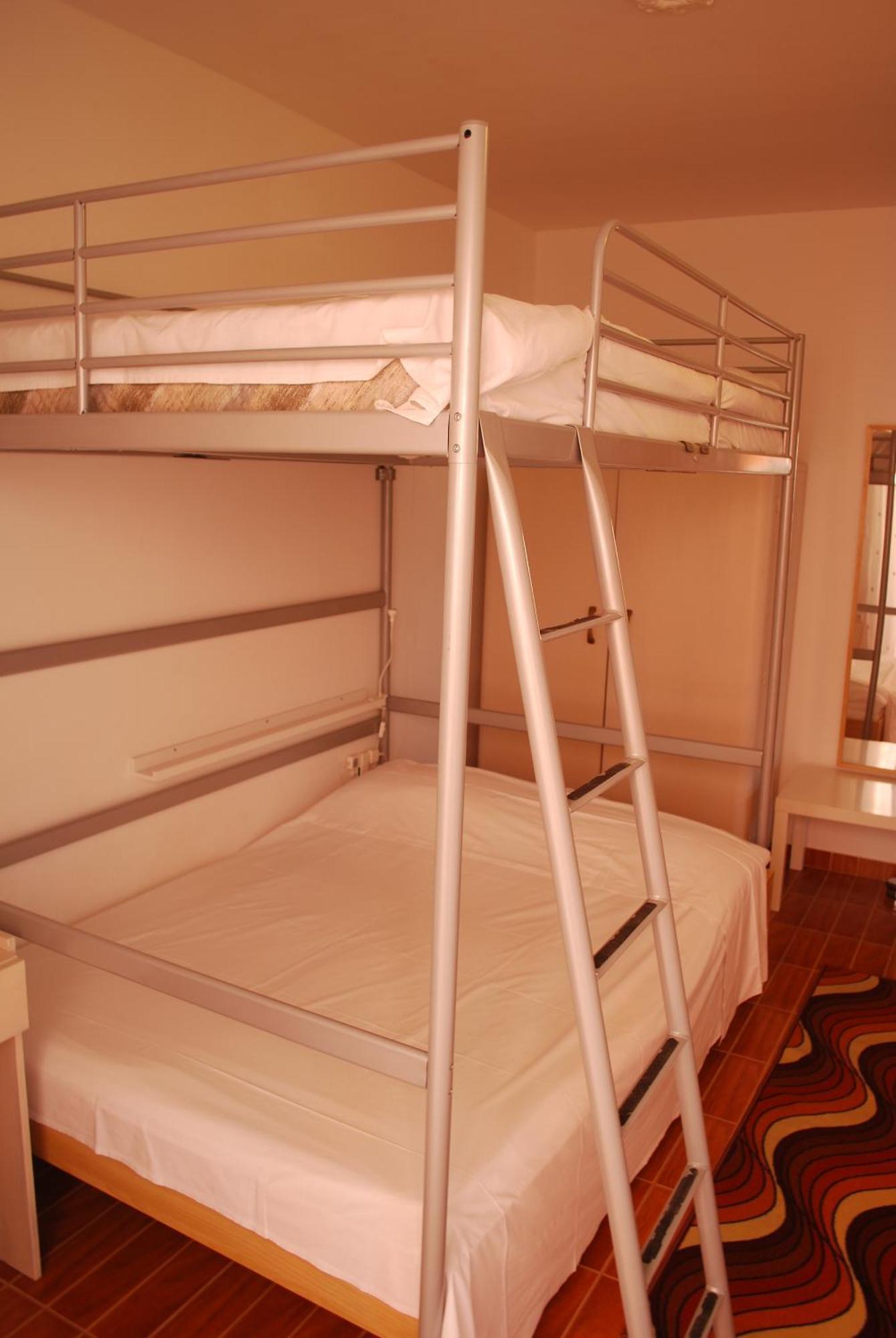 Apartments And Rooms By The Sea Pag - 11487 باغ الغرفة الصورة